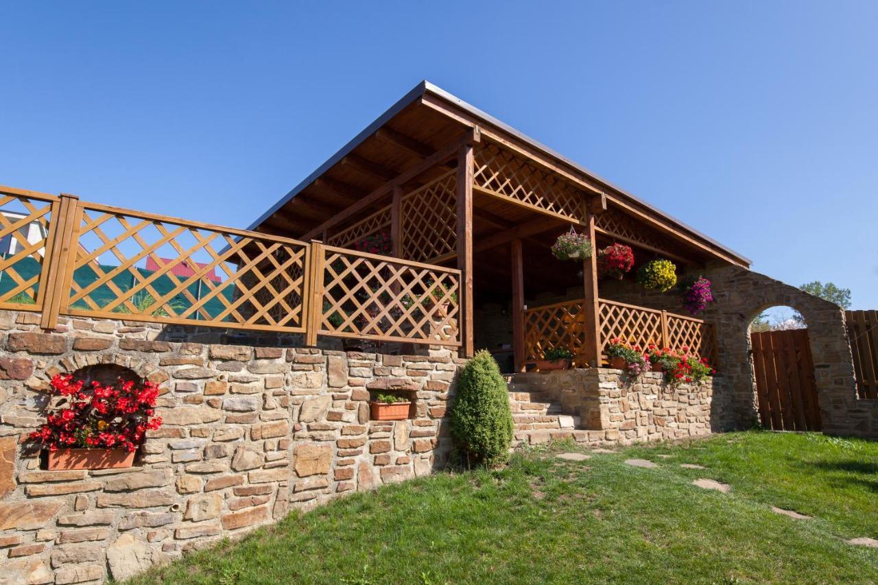 Privat Julia Vrbov Exterior foto