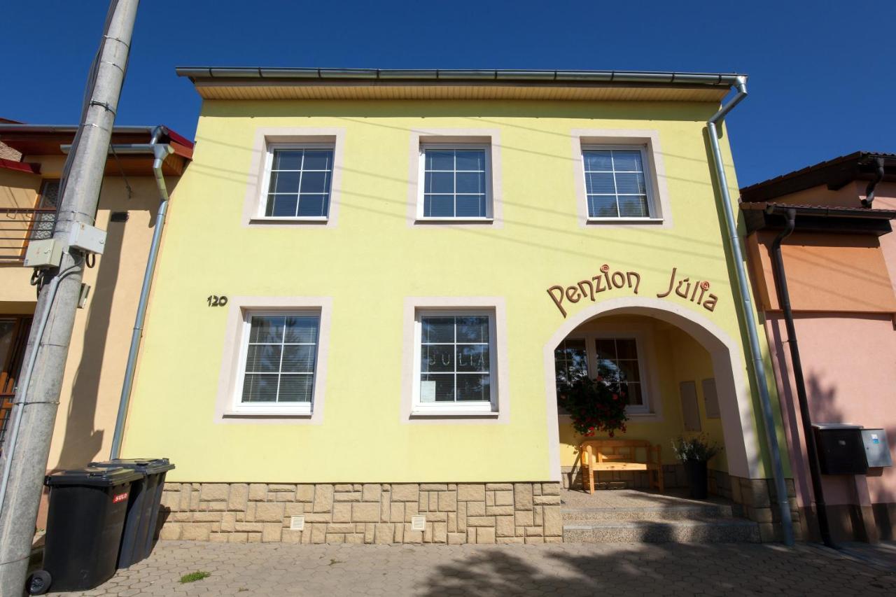 Privat Julia Vrbov Exterior foto
