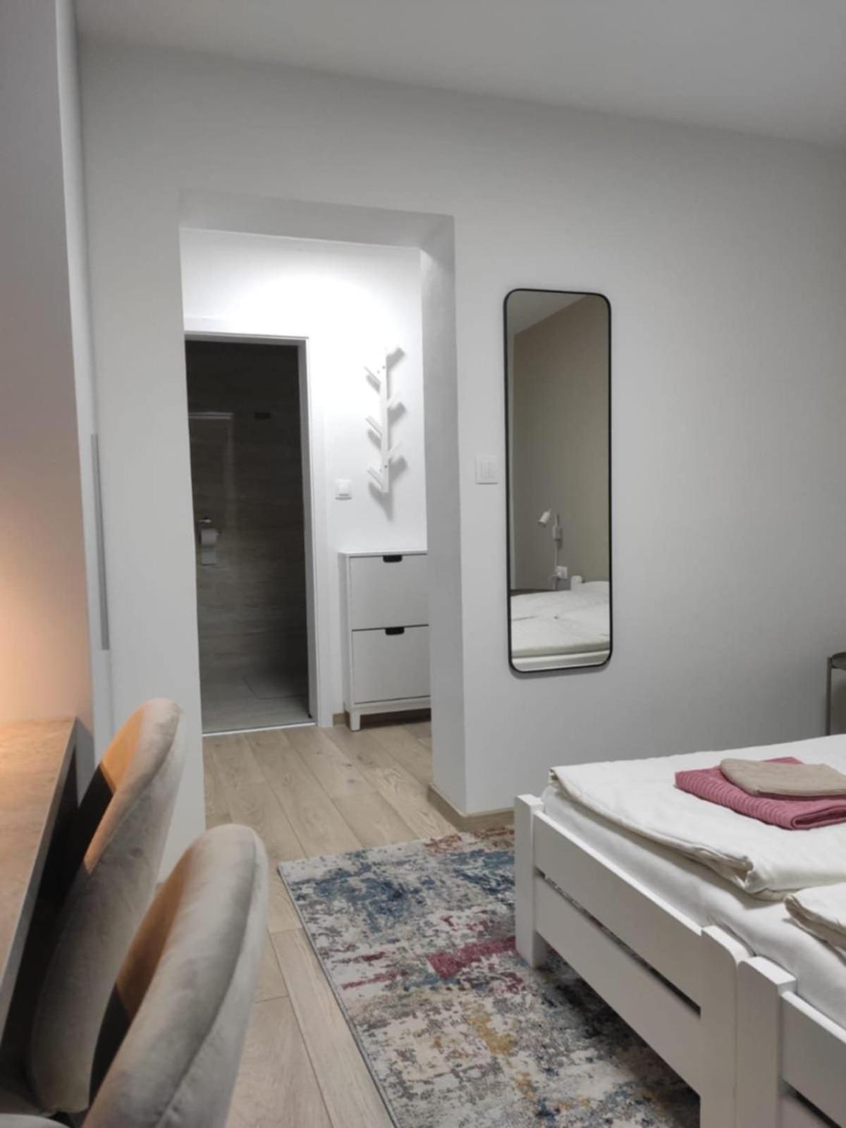 Privat Julia Vrbov Exterior foto