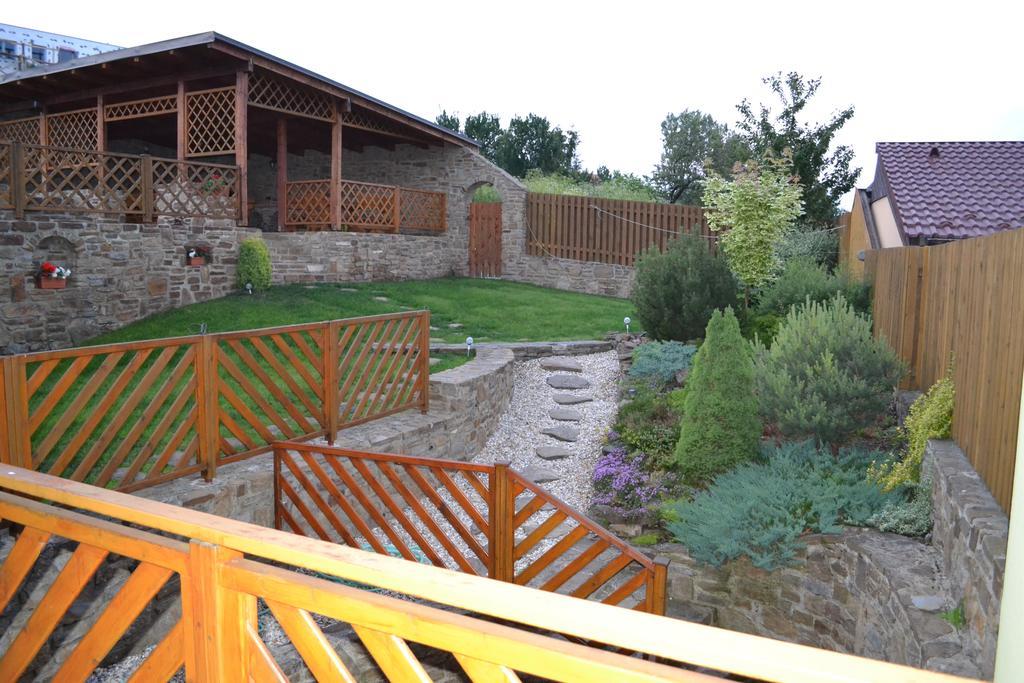 Privat Julia Vrbov Exterior foto